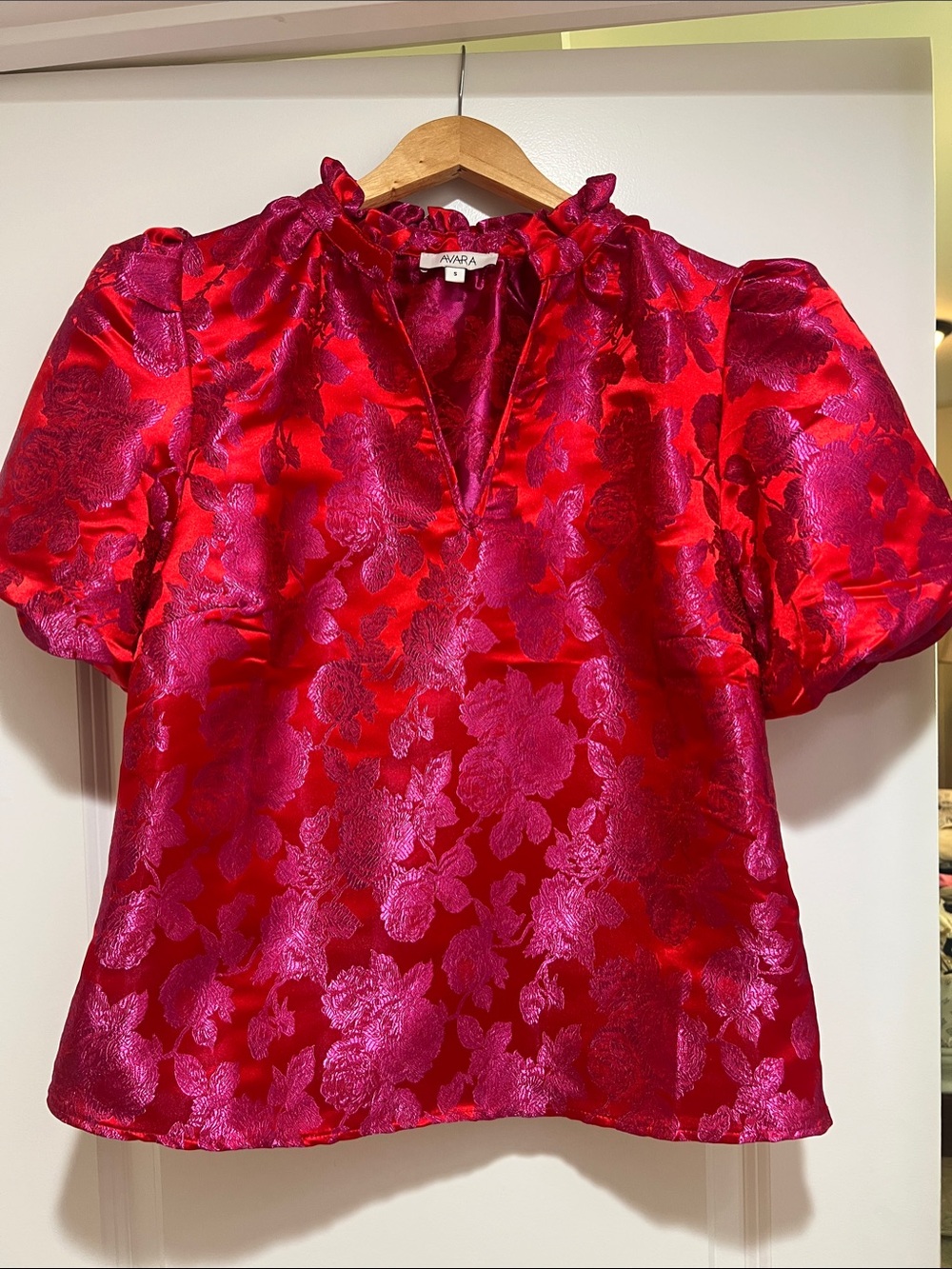 Avara Red & Magenta Floral Puff-Sleeve Blouse with V-Neck